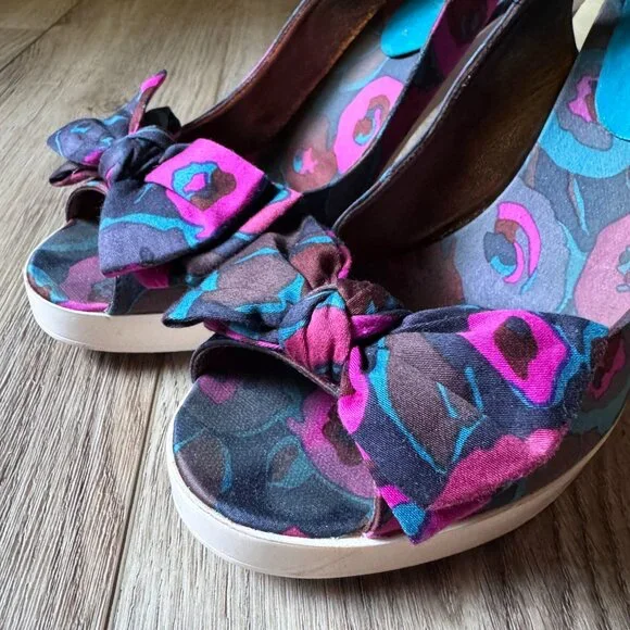 Marc by Marc Jacob’s Floral Bow Sling back Heels - Picture 2 of 7